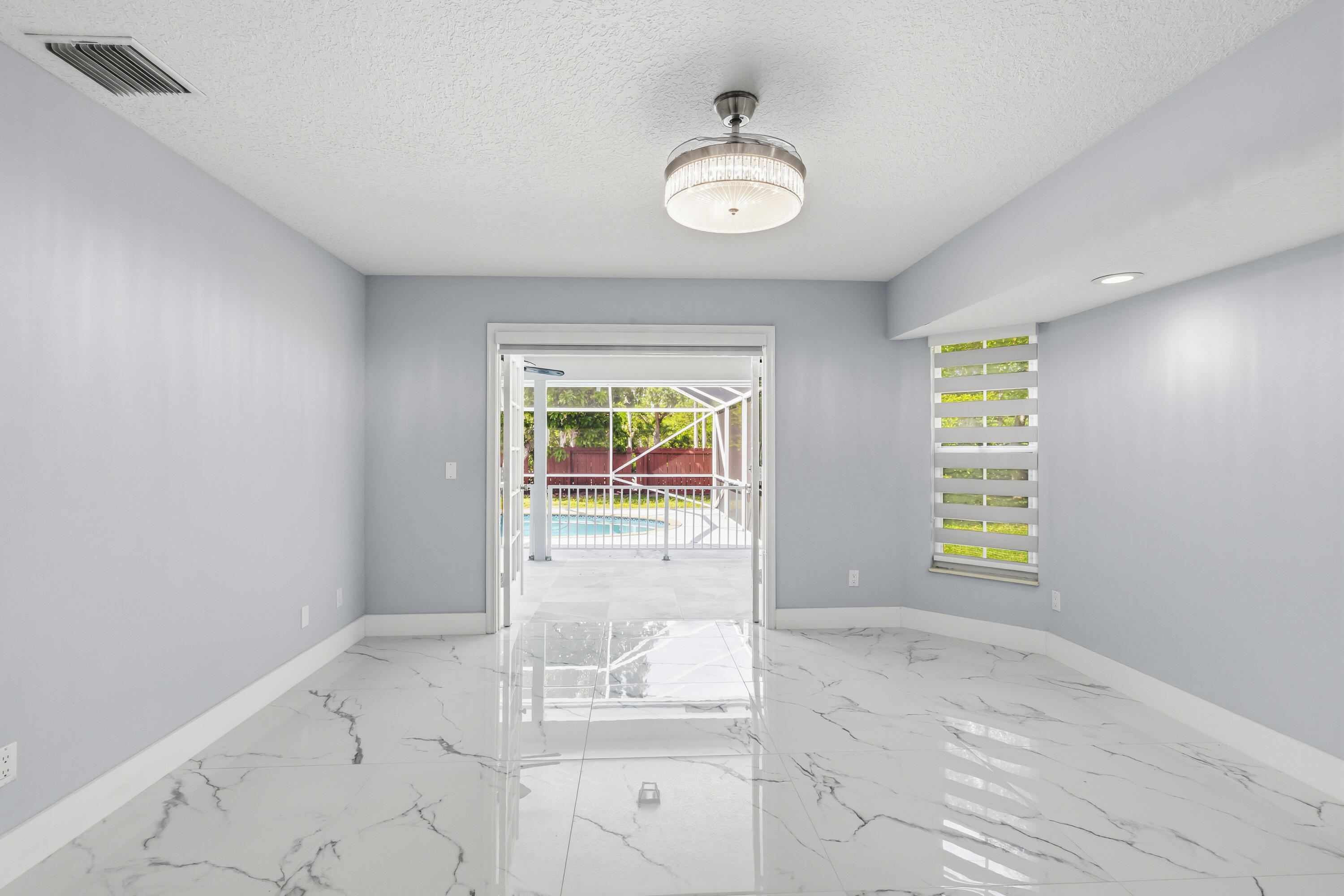 CRESTWOOD UNIT 1 PL 1 - Residential Lease
