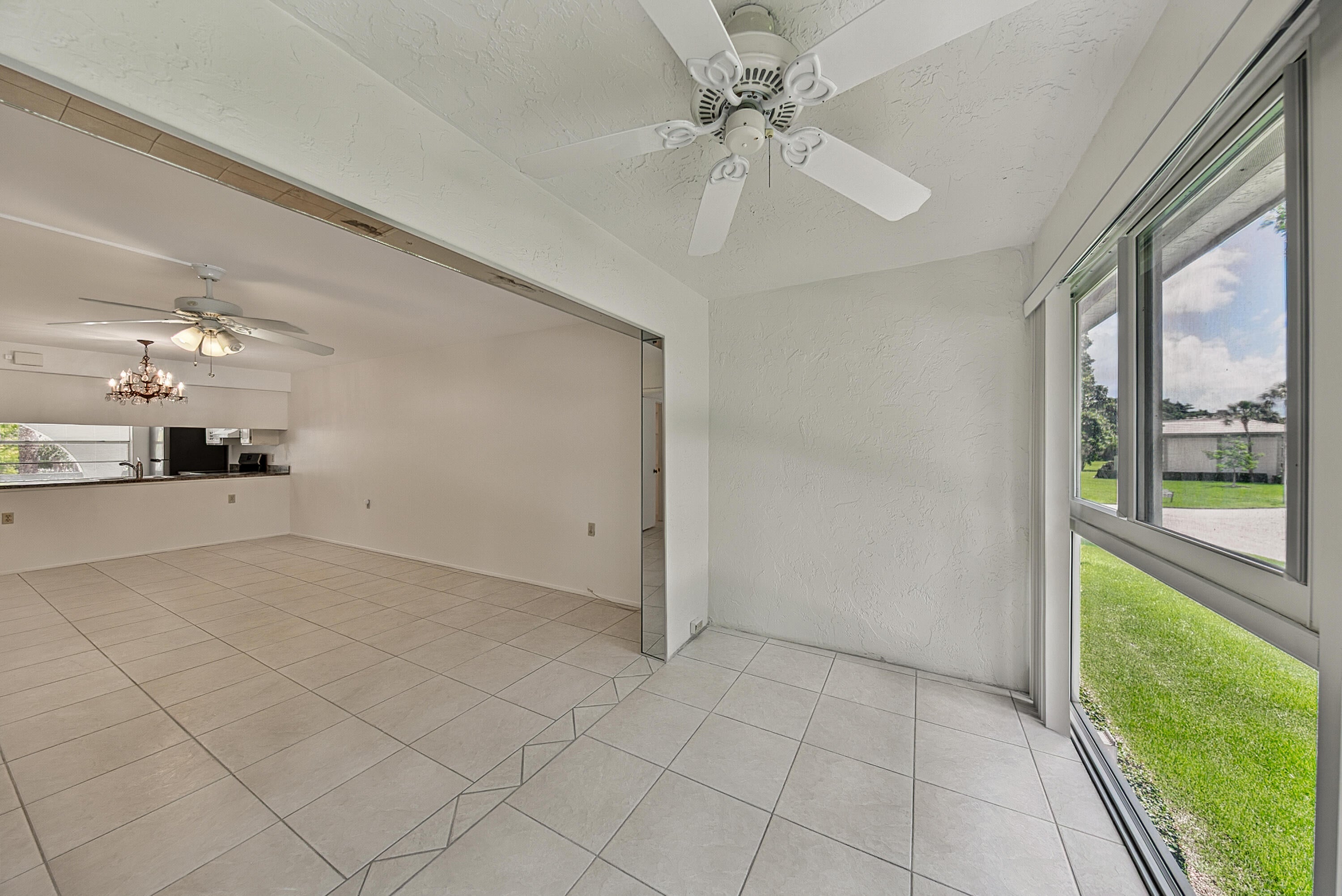 1204 BAHAMA Bend B2