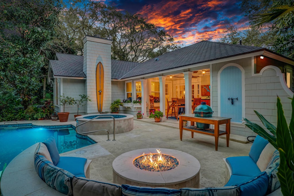 Photo of 6000 Eagles Nest Drive, Jupiter, FL 33458 (MLS # R11096692)