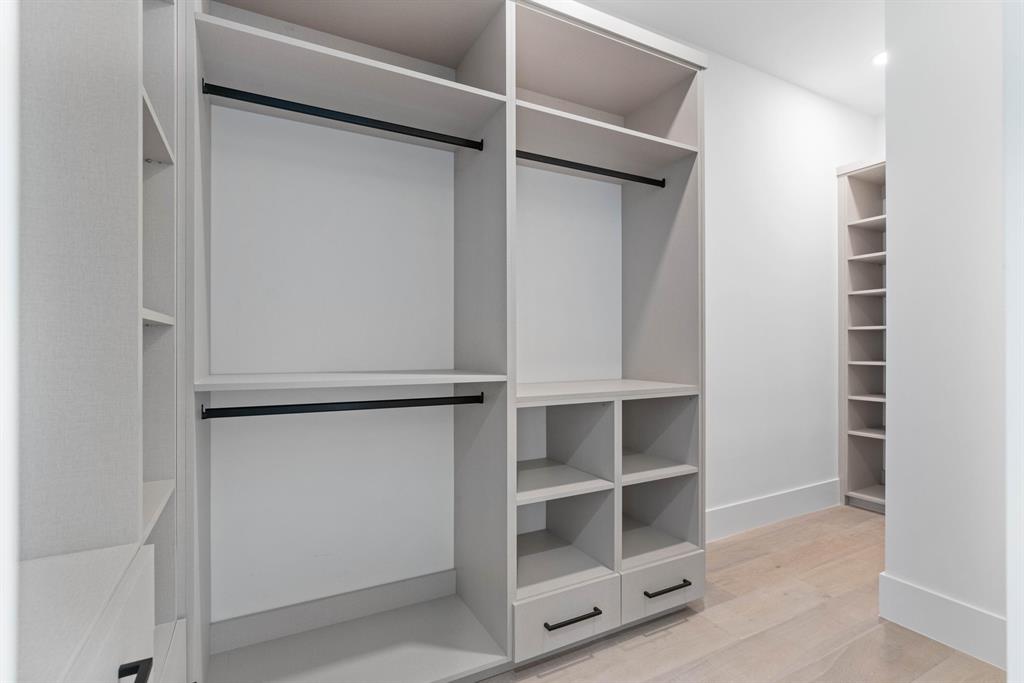 LAKE SHORES LANTANA - Residential