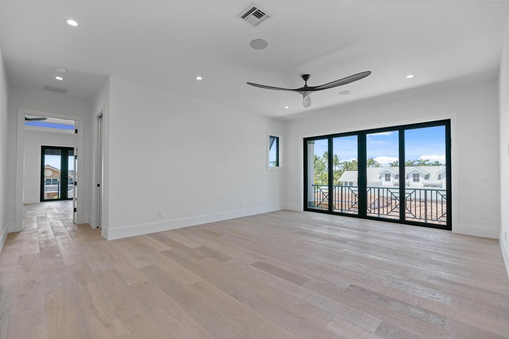 LAKE SHORES LANTANA - Residential