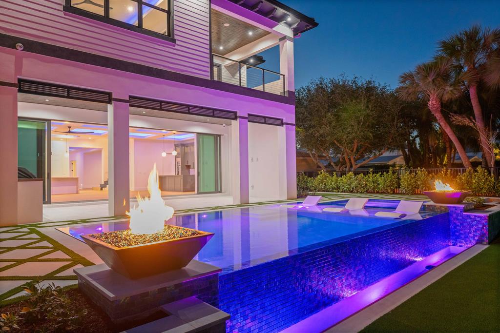 LAKE SHORES LANTANA - Residential