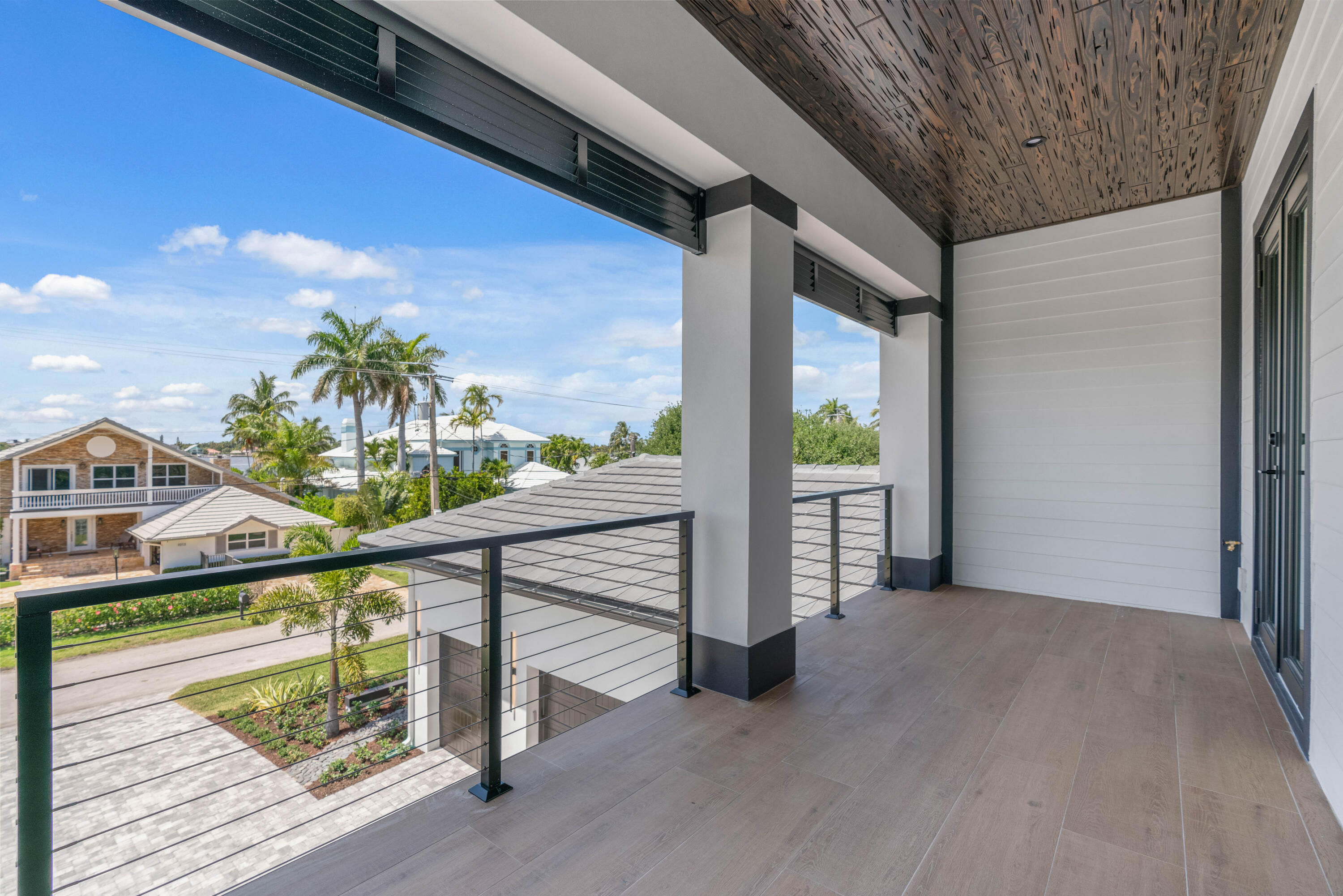 LAKE SHORES LANTANA - Residential