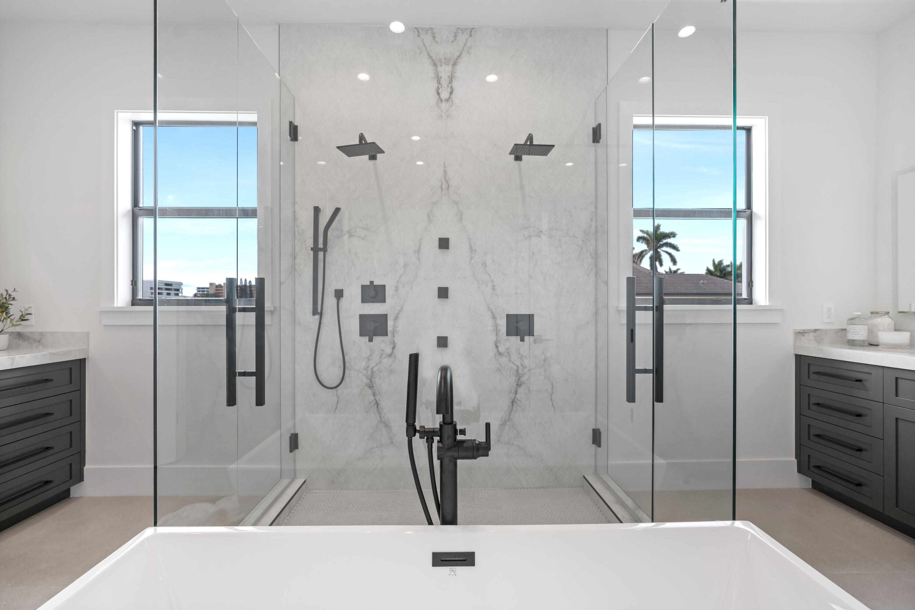 LAKE SHORES LANTANA - Residential