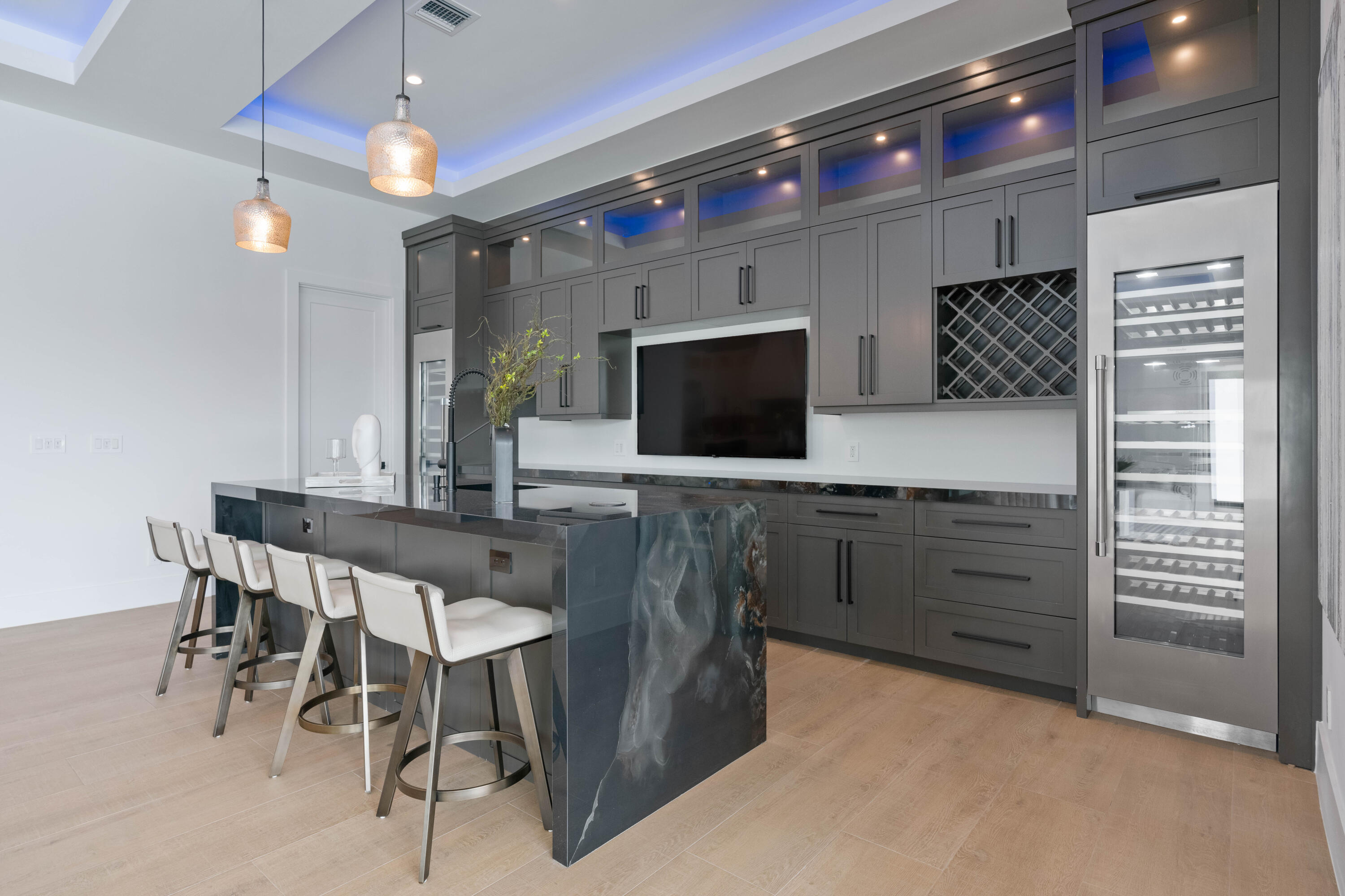 LAKE SHORES LANTANA - Residential