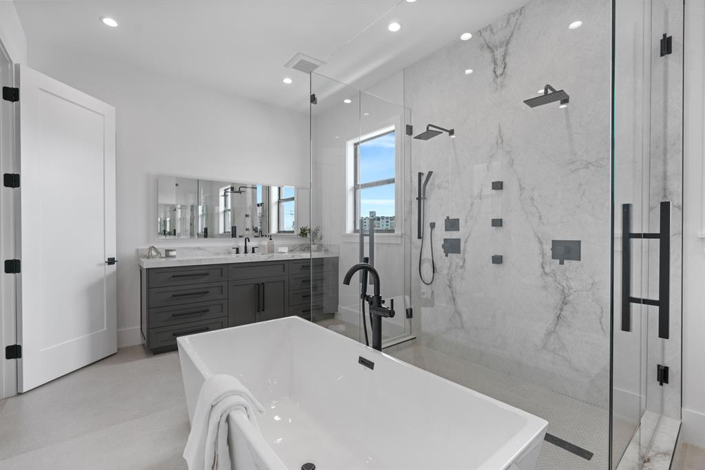 LAKE SHORES LANTANA - Residential