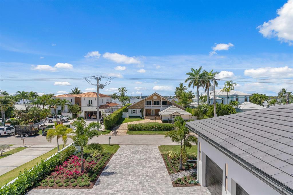 LAKE SHORES LANTANA - Residential