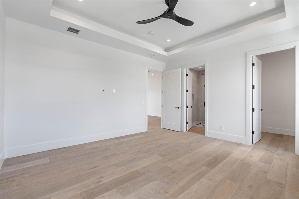 LAKE SHORES LANTANA - Residential