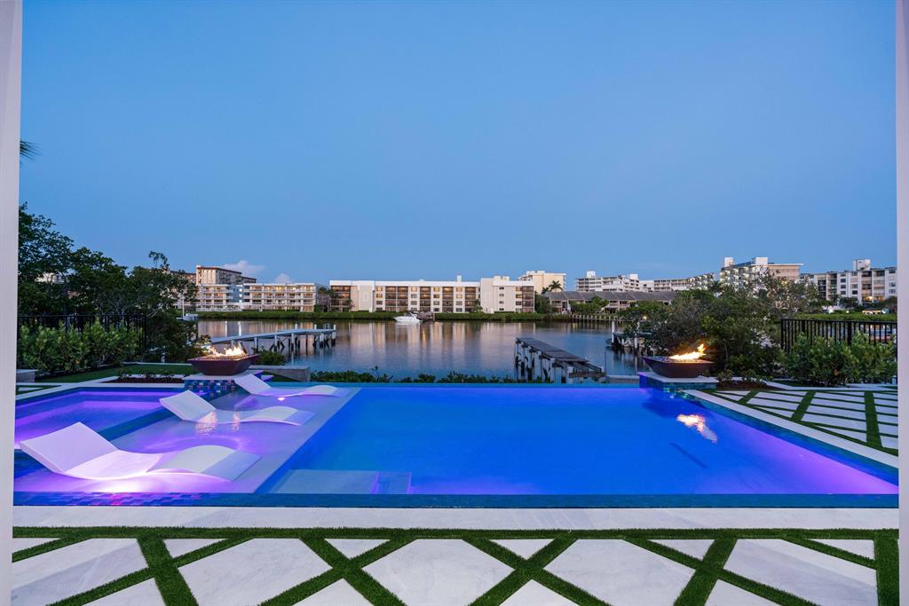 LAKE SHORES LANTANA - Residential