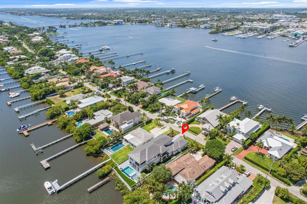 LAKE SHORES LANTANA - Residential