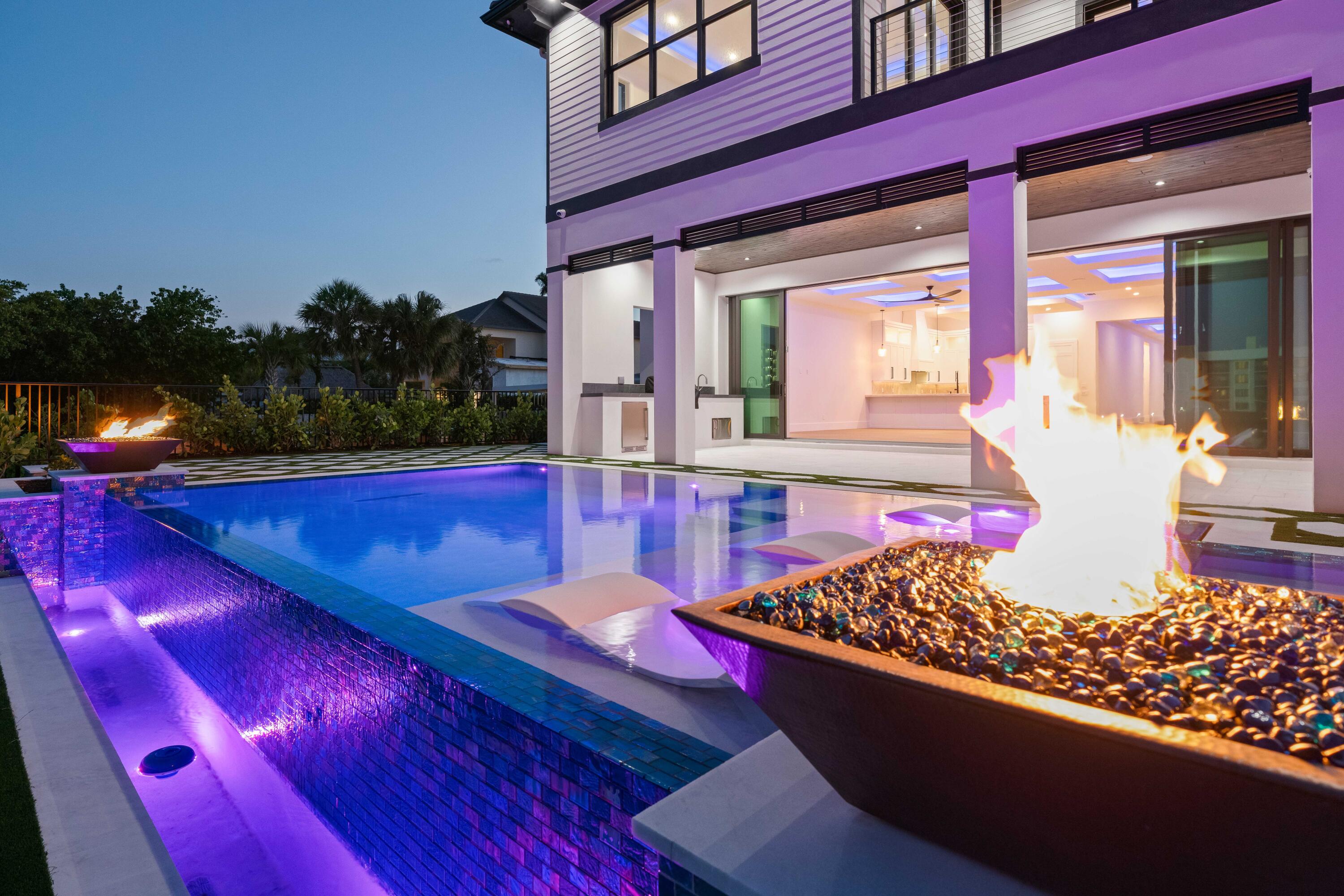 LAKE SHORES LANTANA - Residential