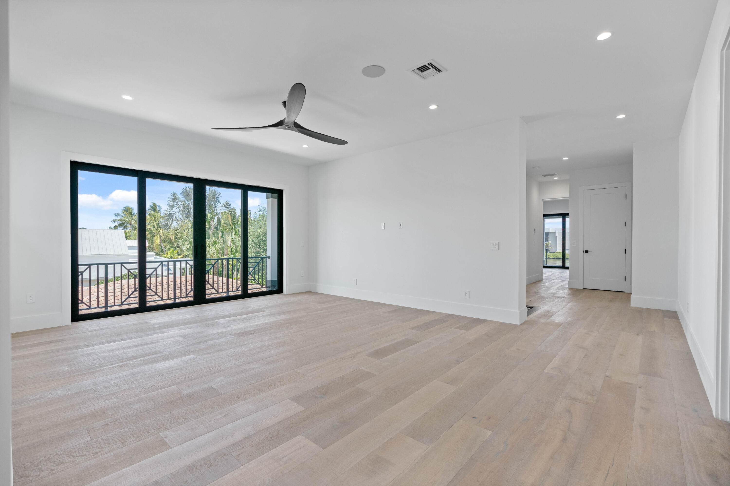 LAKE SHORES LANTANA - Residential