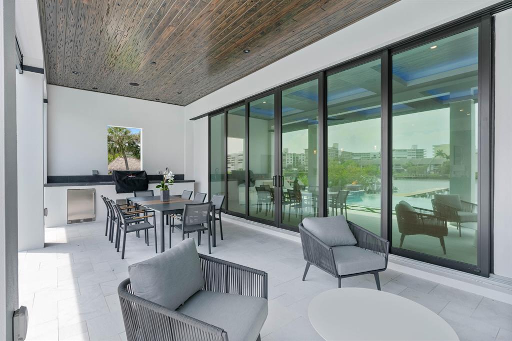 LAKE SHORES LANTANA - Residential