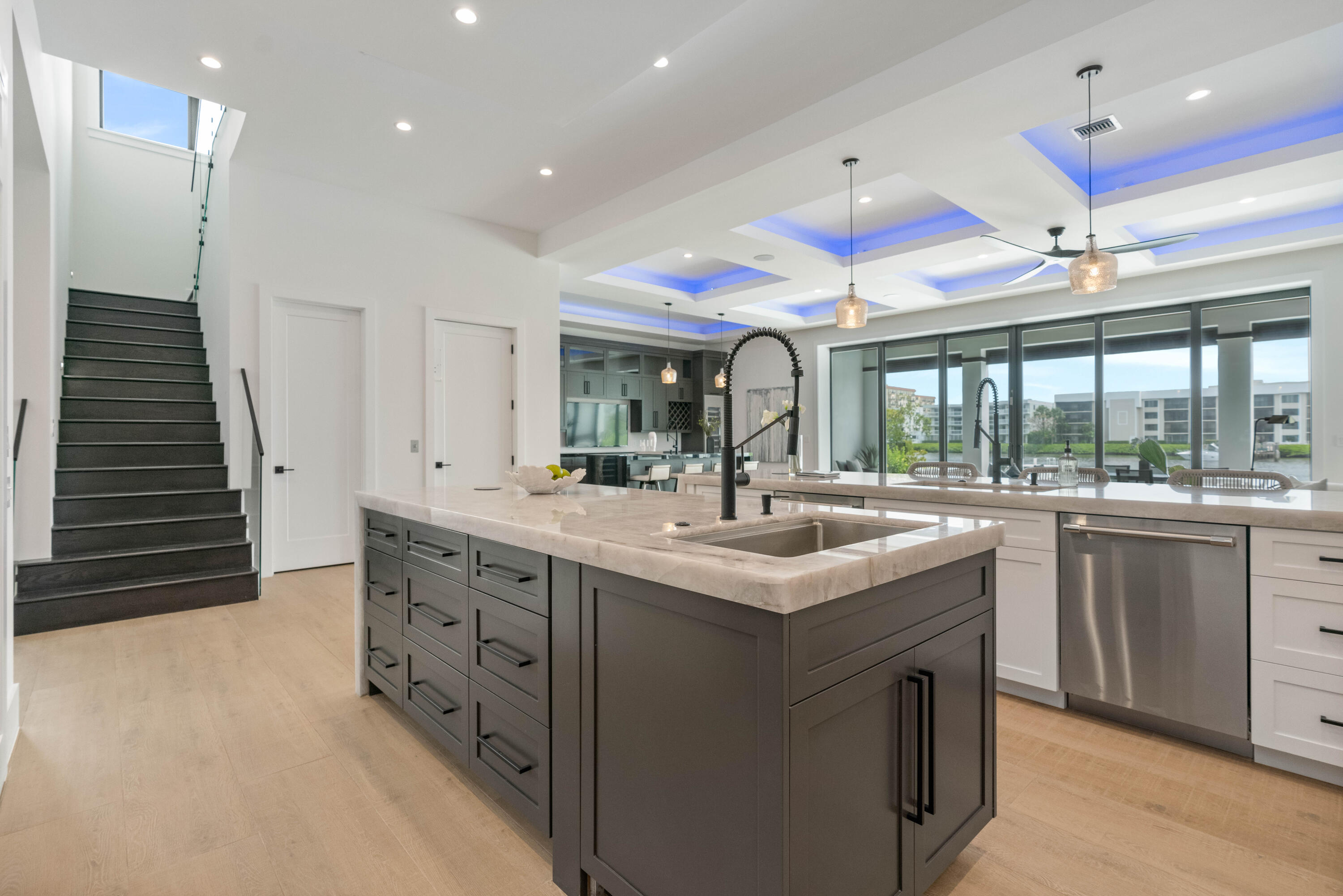 LAKE SHORES LANTANA - Residential