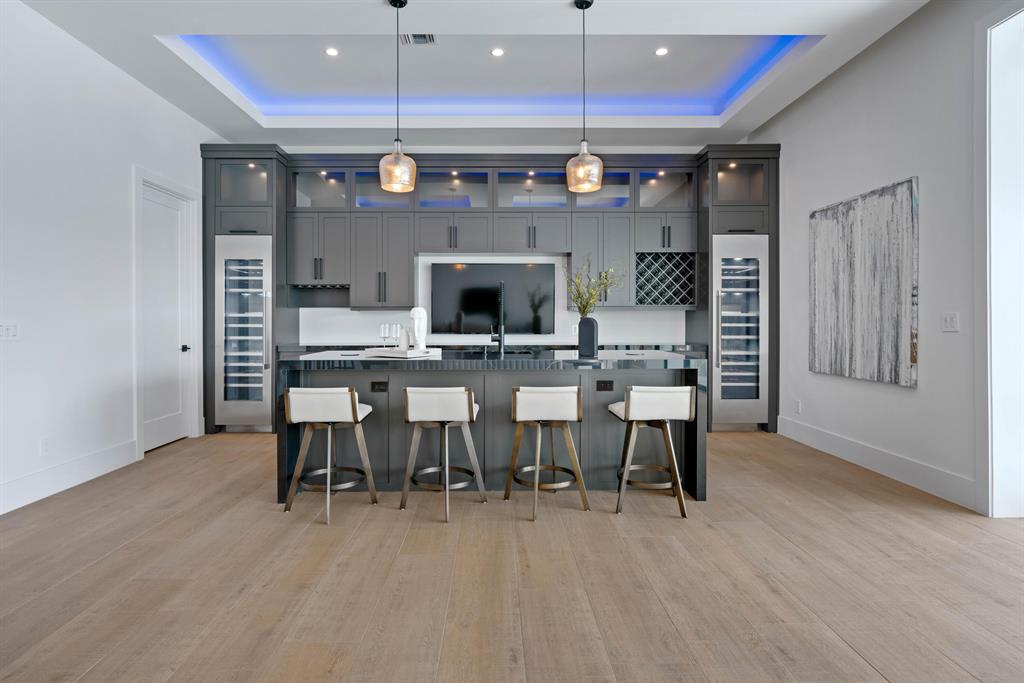 LAKE SHORES LANTANA - Residential