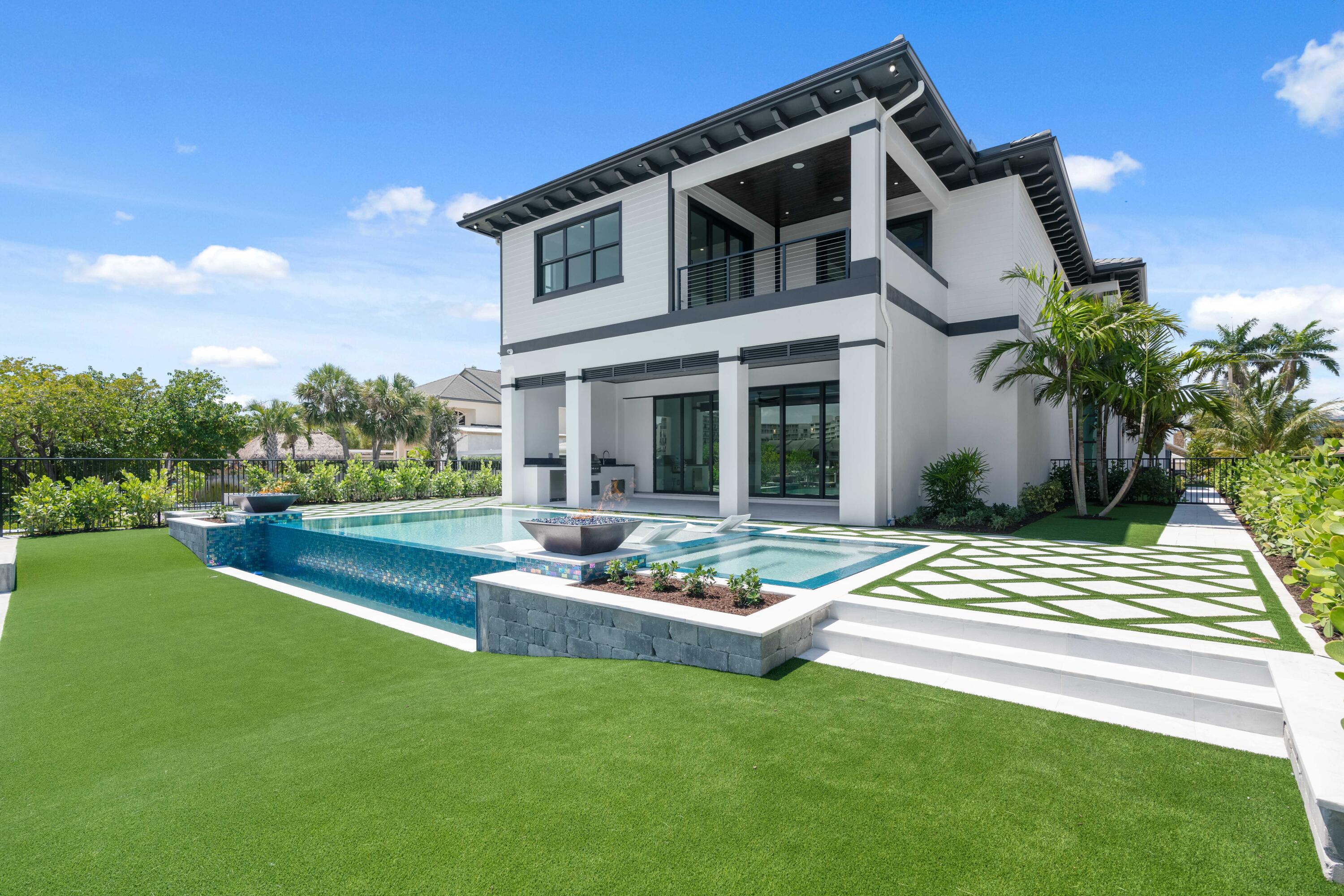 LAKE SHORES LANTANA - Residential