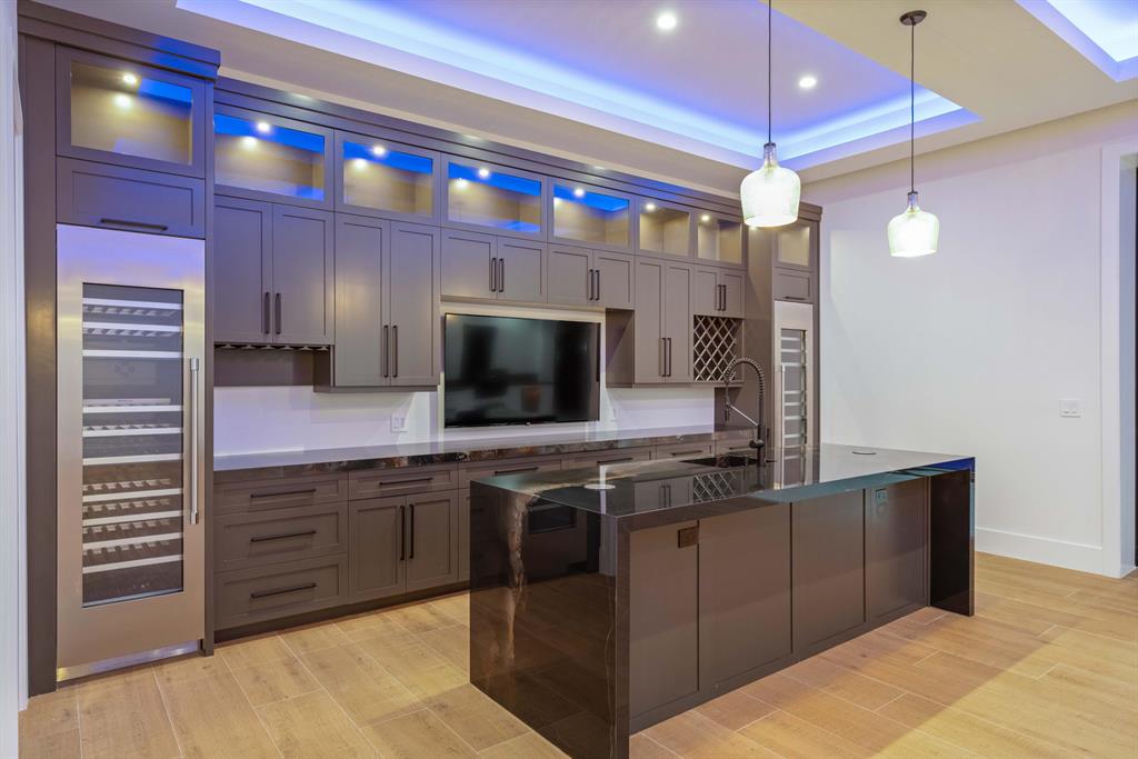 LAKE SHORES LANTANA - Residential