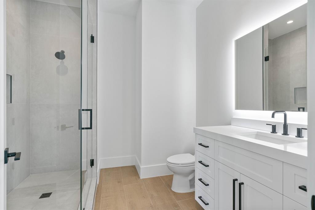 LAKE SHORES LANTANA - Residential