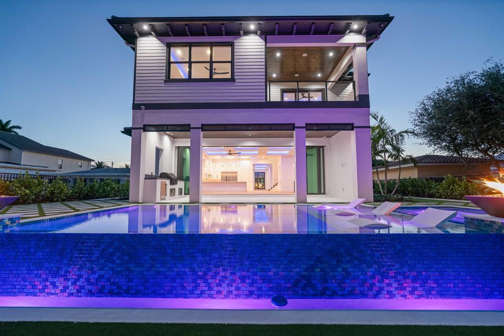 LAKE SHORES LANTANA - Residential