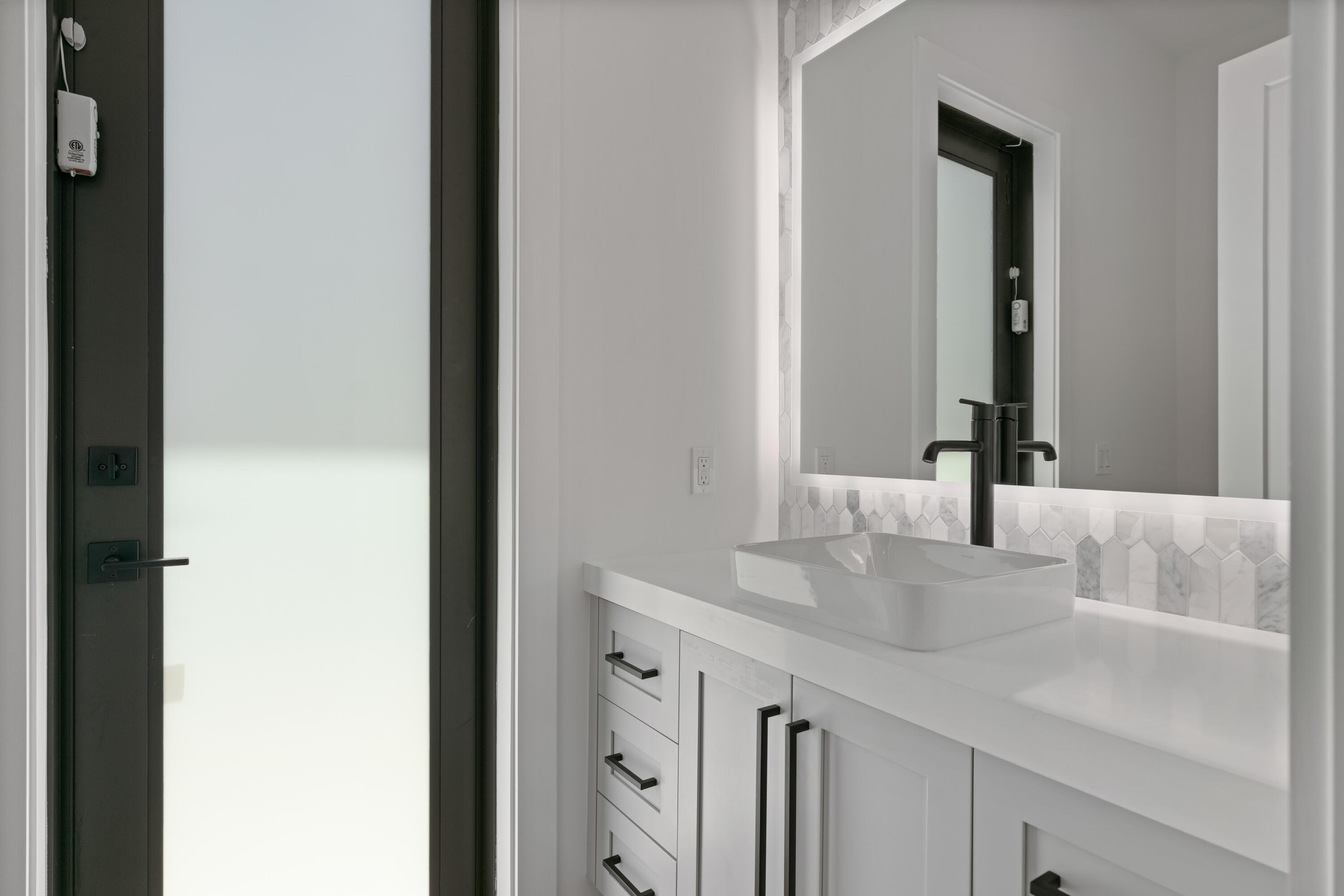 LAKE SHORES LANTANA - Residential