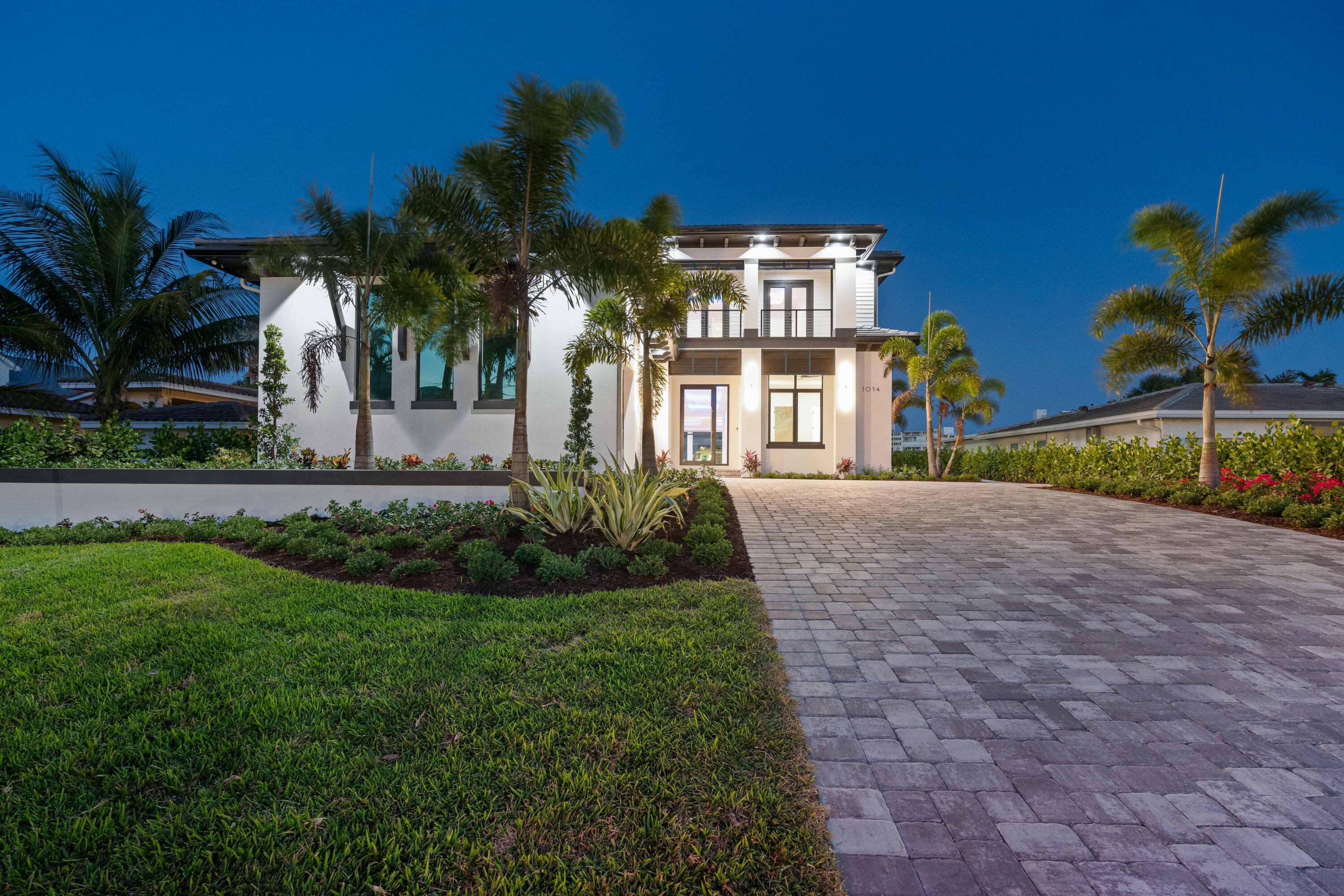 LAKE SHORES LANTANA - Residential