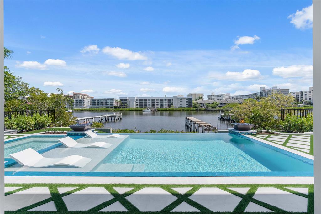 LAKE SHORES LANTANA - Residential