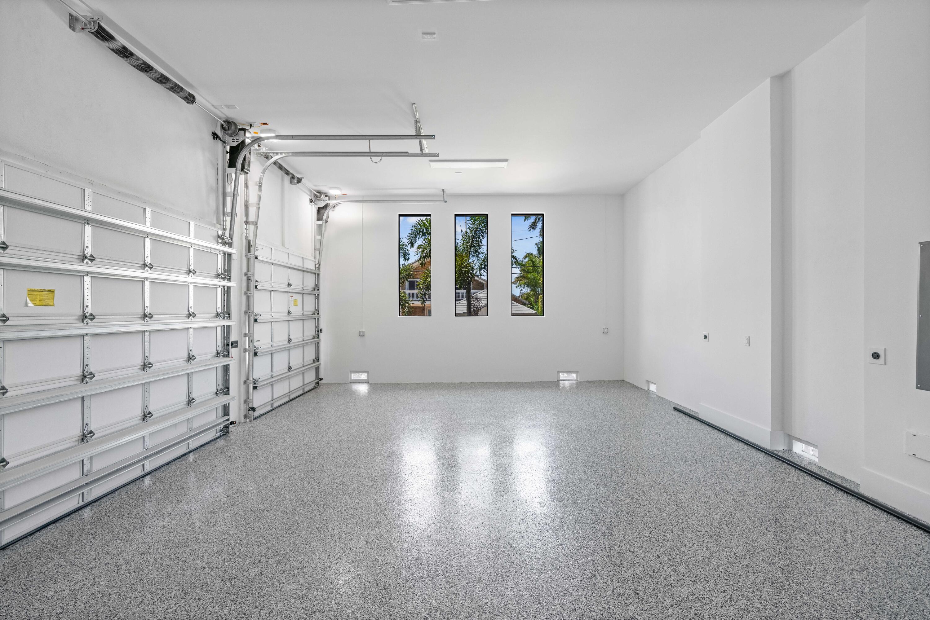 LAKE SHORES LANTANA - Residential