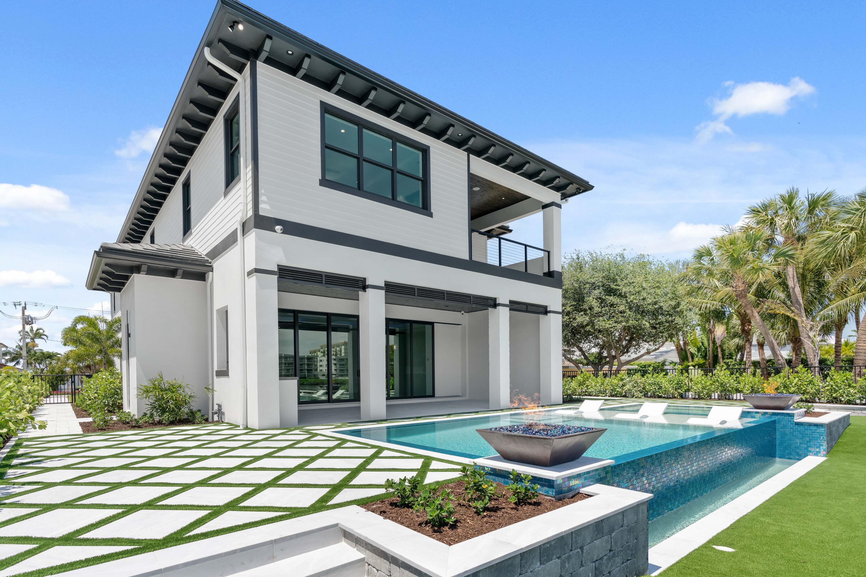 LAKE SHORES LANTANA - Residential