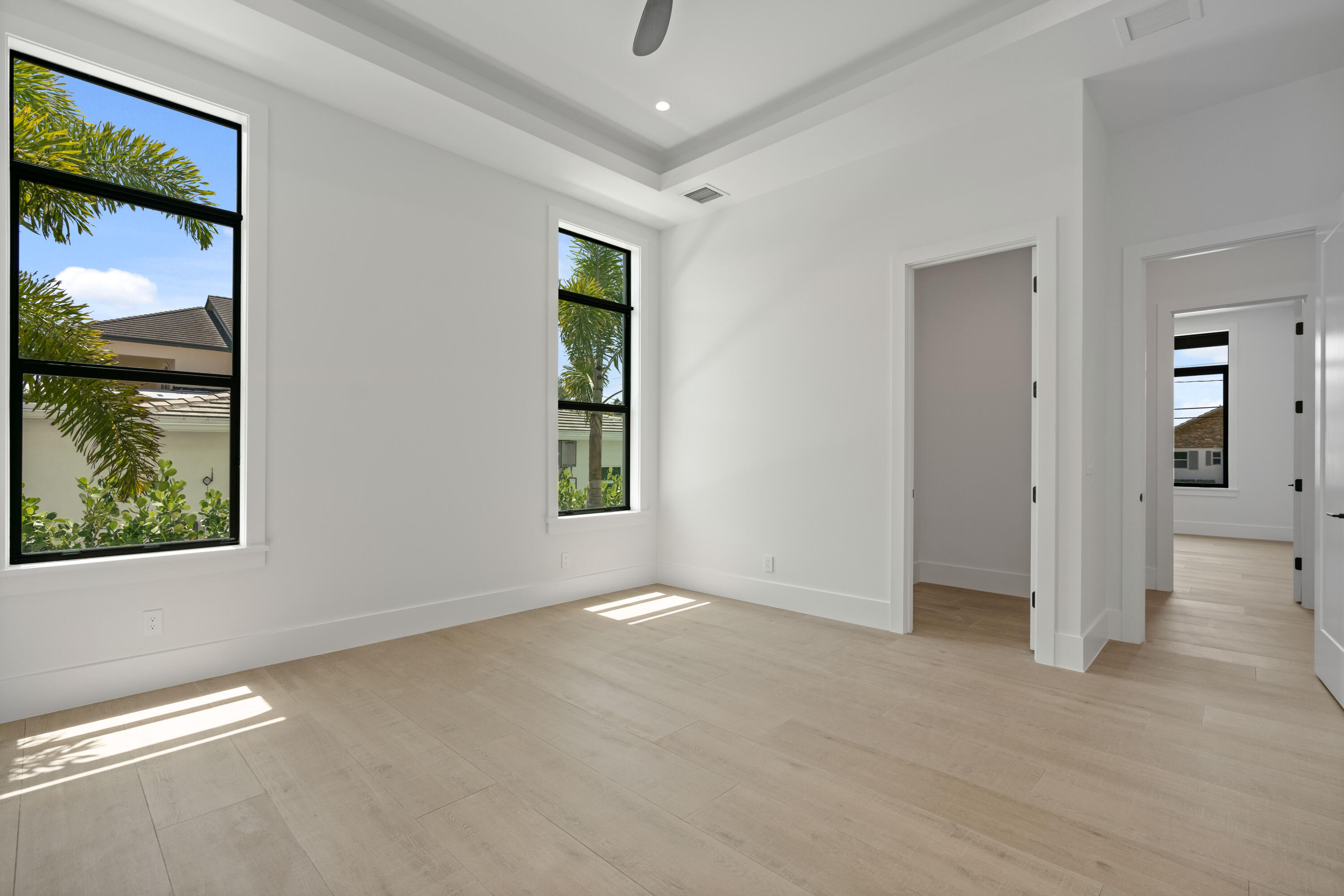 LAKE SHORES LANTANA - Residential