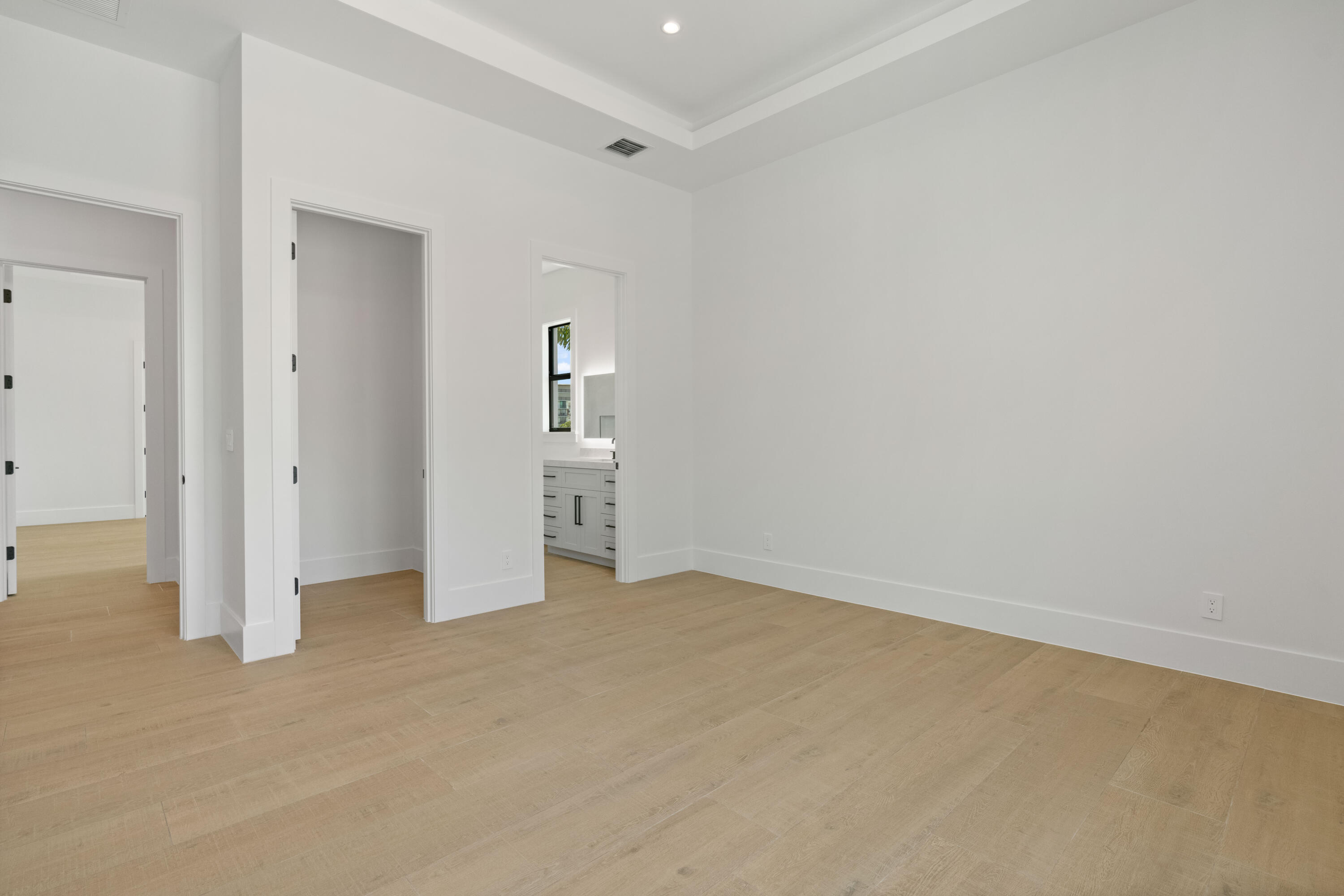 LAKE SHORES LANTANA - Residential