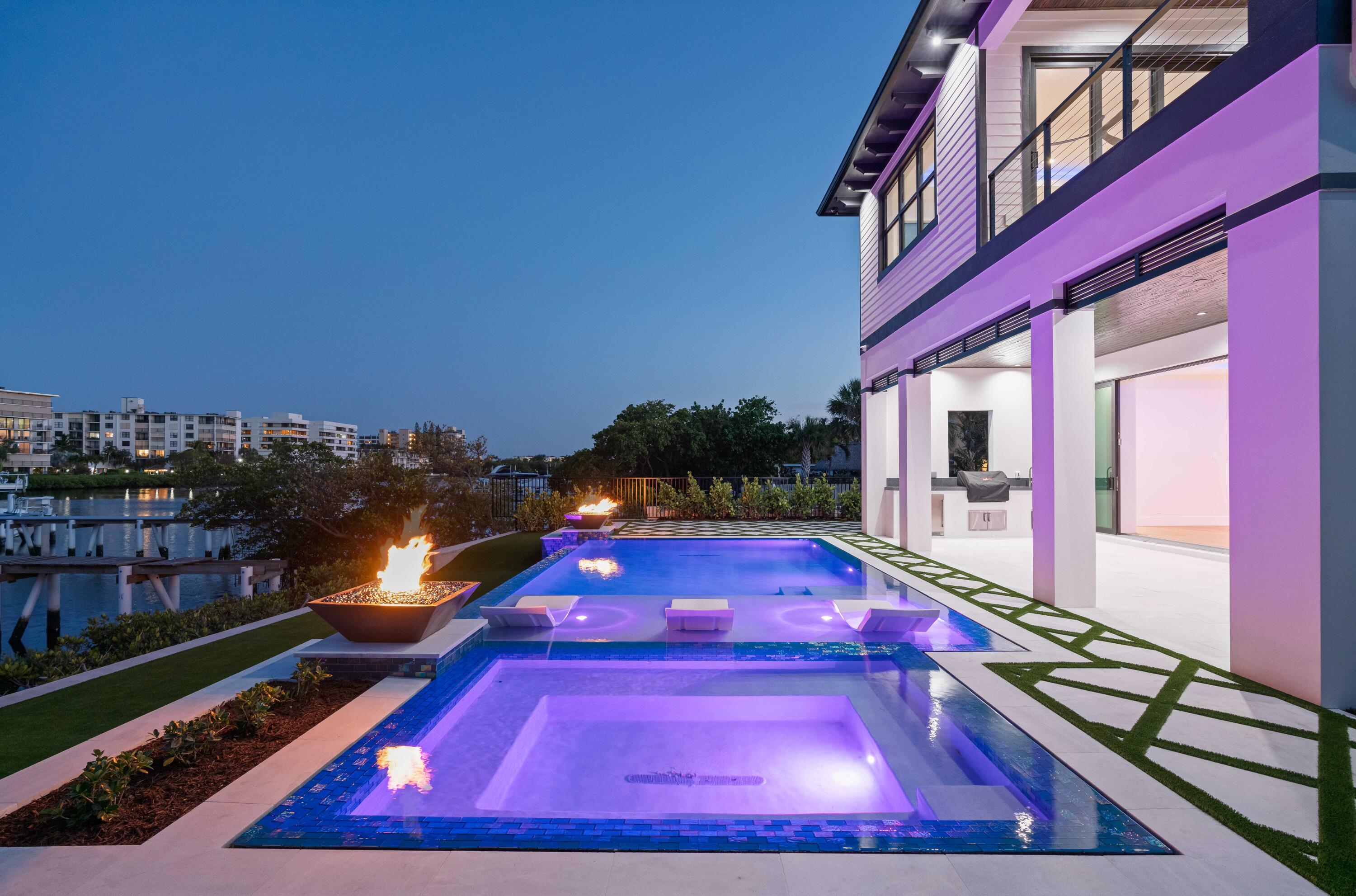 LAKE SHORES LANTANA - Residential