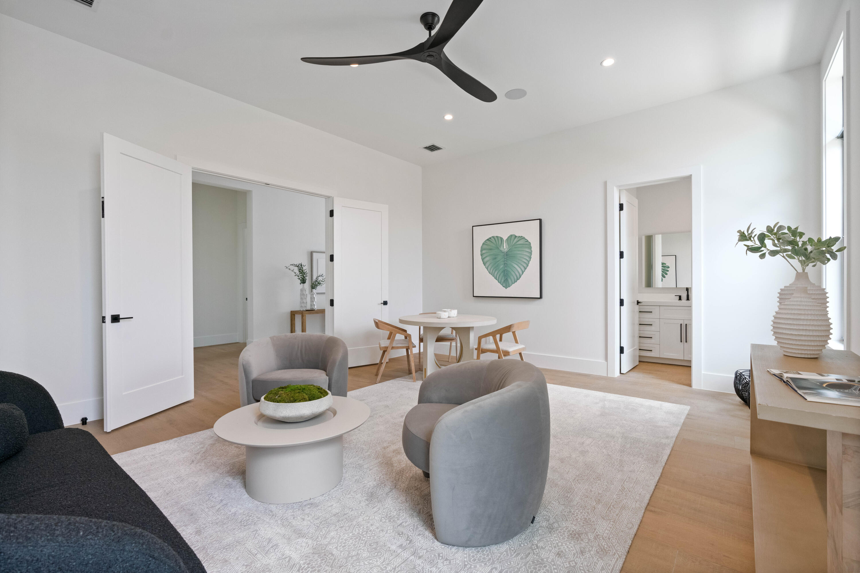 LAKE SHORES LANTANA - Residential