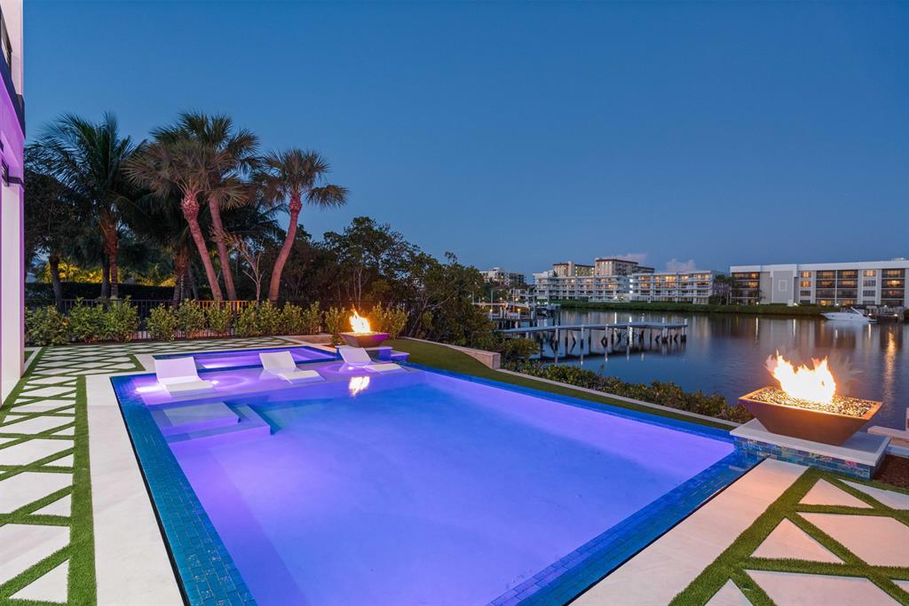 LAKE SHORES LANTANA - Residential