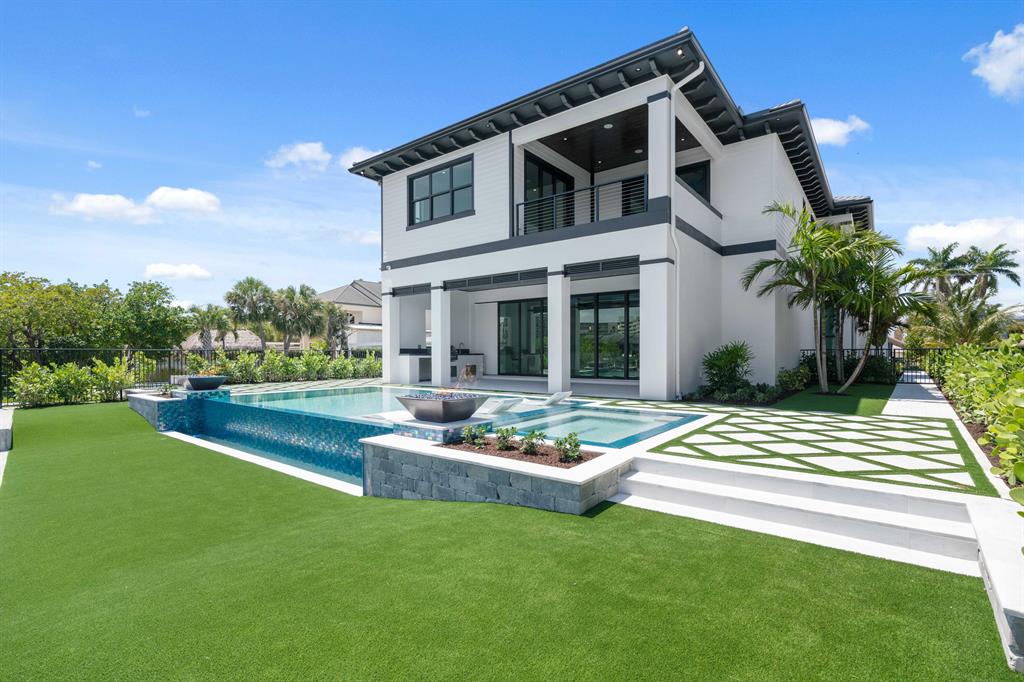 LAKE SHORES LANTANA - Residential