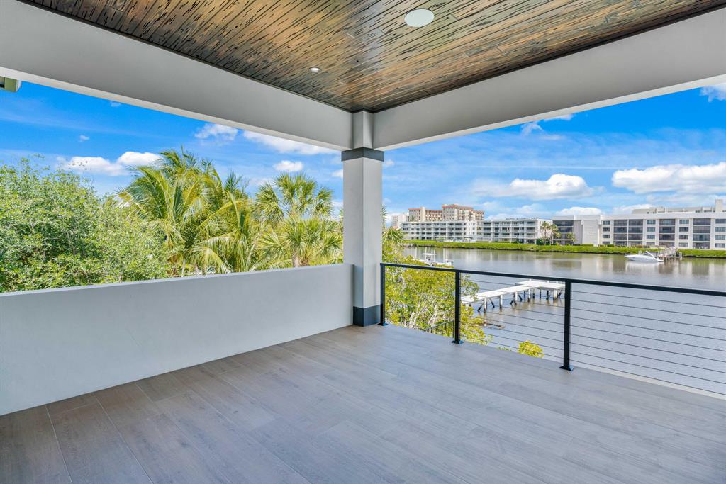 LAKE SHORES LANTANA - Residential