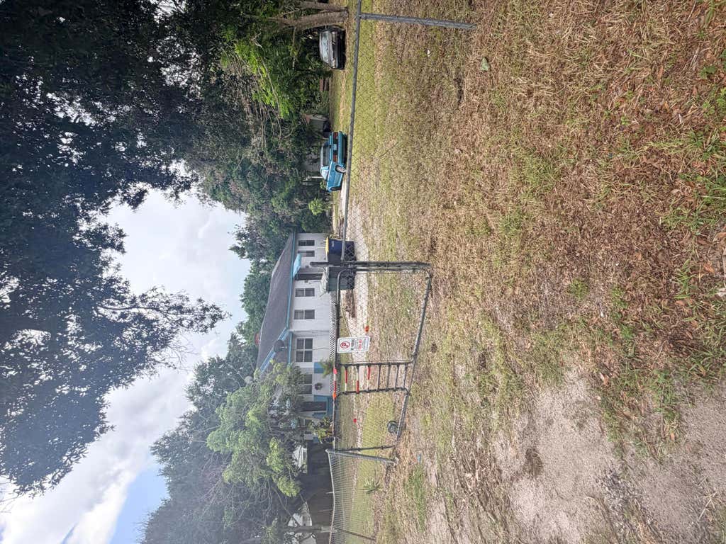 Photo of 123 N 15TH Street, Fort Pierce, FL 34950 (MLS # B26061109)