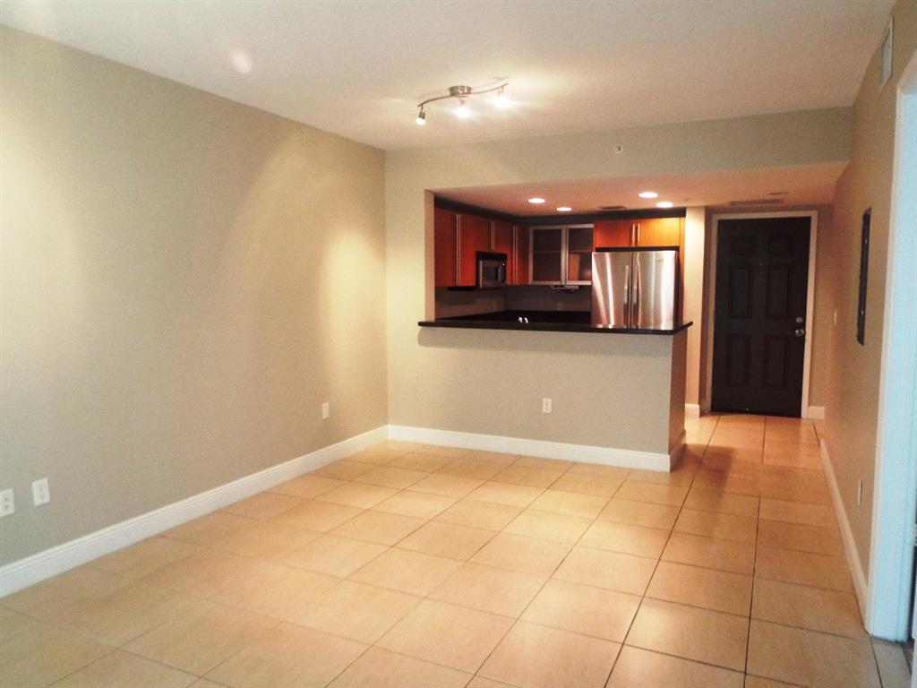 610 CLEMATIS CONDO - Residential Lease
