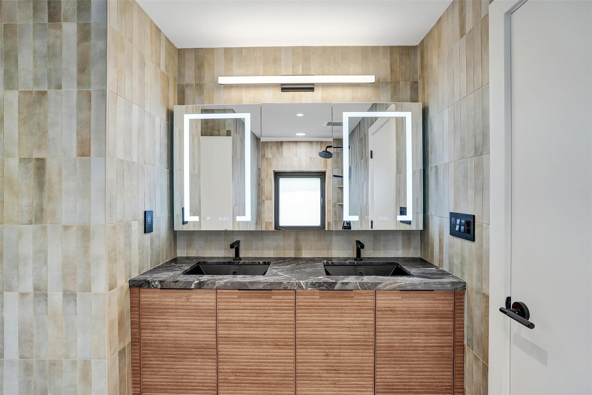 Lake Placid 35-23 B - Residential