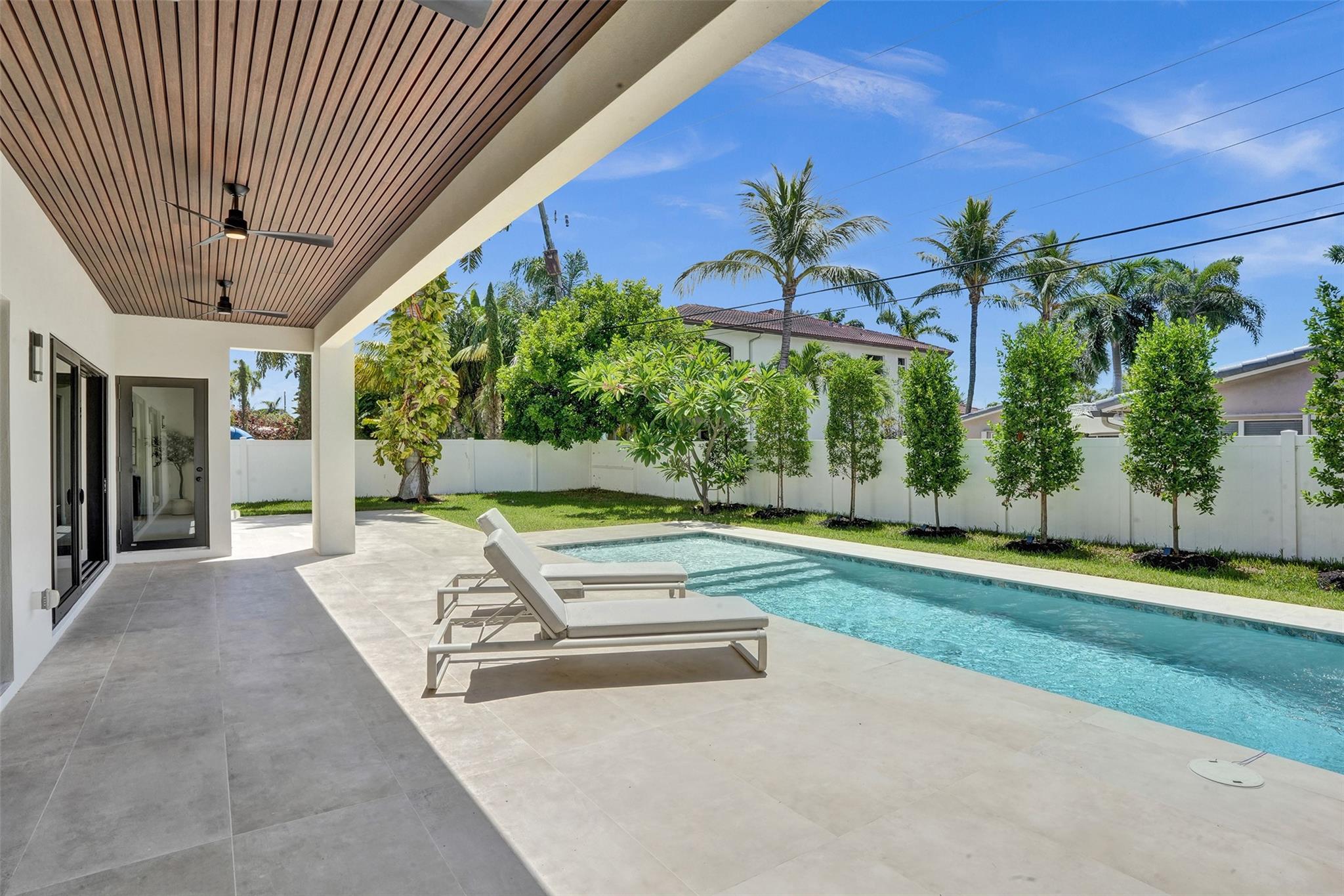 Lake Placid 35-23 B - Residential