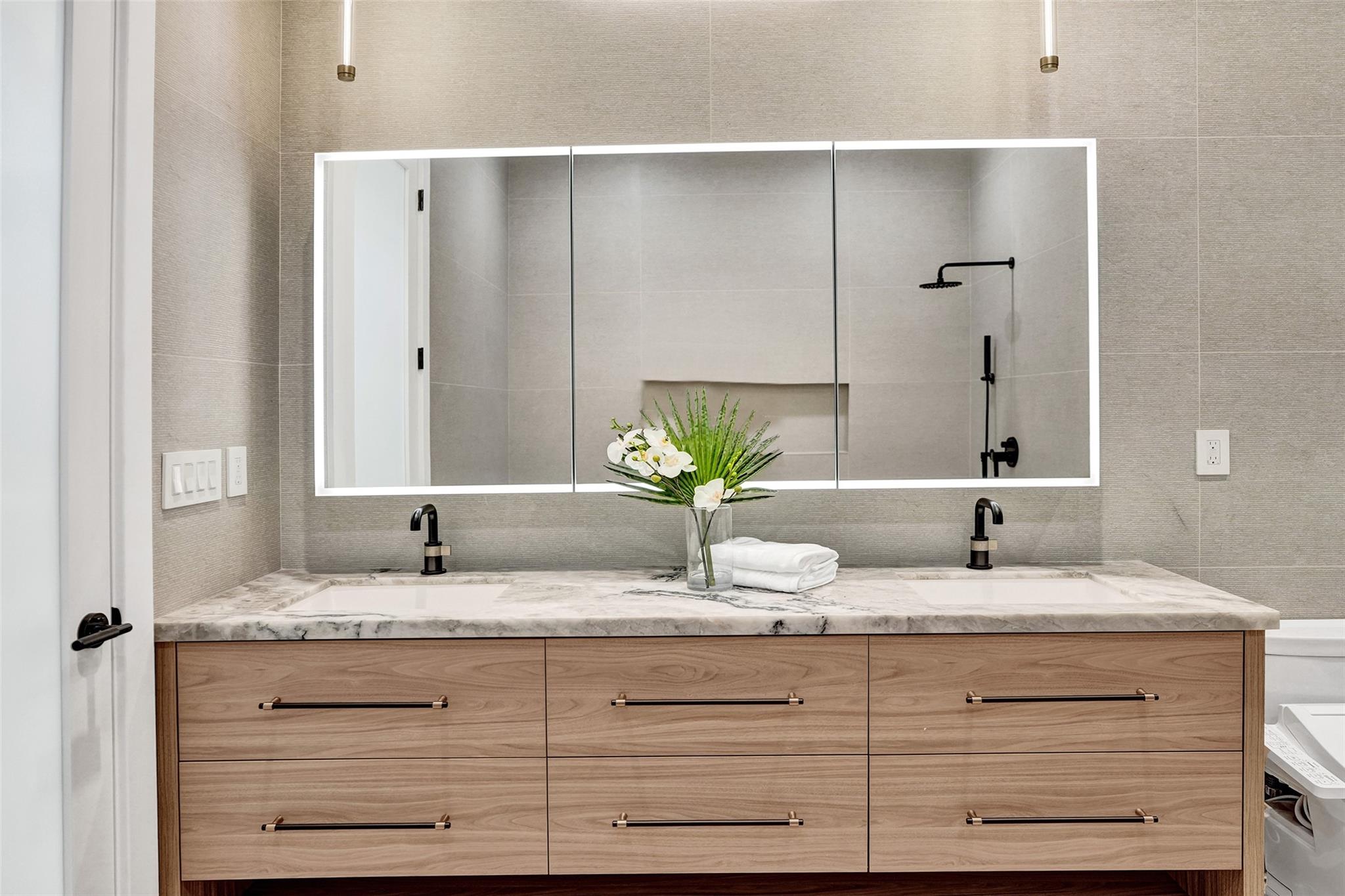 Lake Placid 35-23 B - Residential