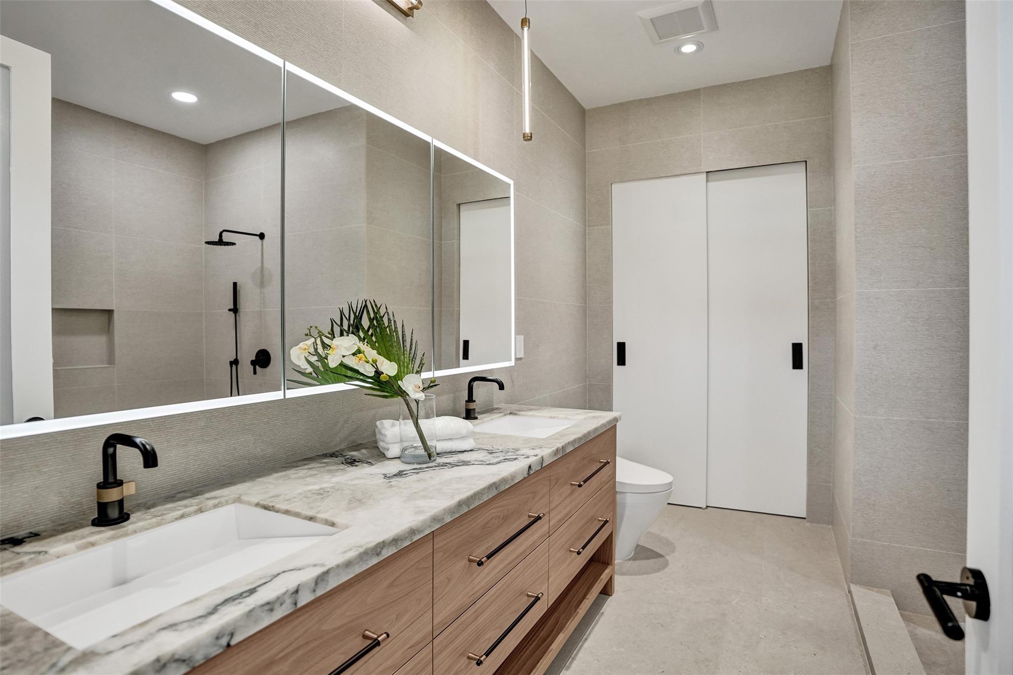 Lake Placid 35-23 B - Residential