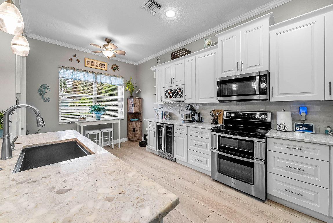 BAREFOOT COVE TOWNHOMES - Residential