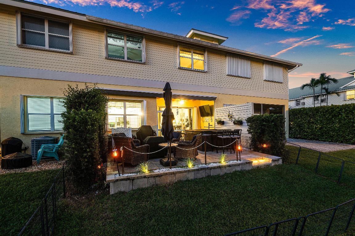 BAREFOOT COVE TOWNHOMES - Residential