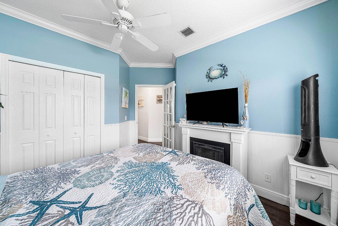 BAREFOOT COVE TOWNHOMES - Residential