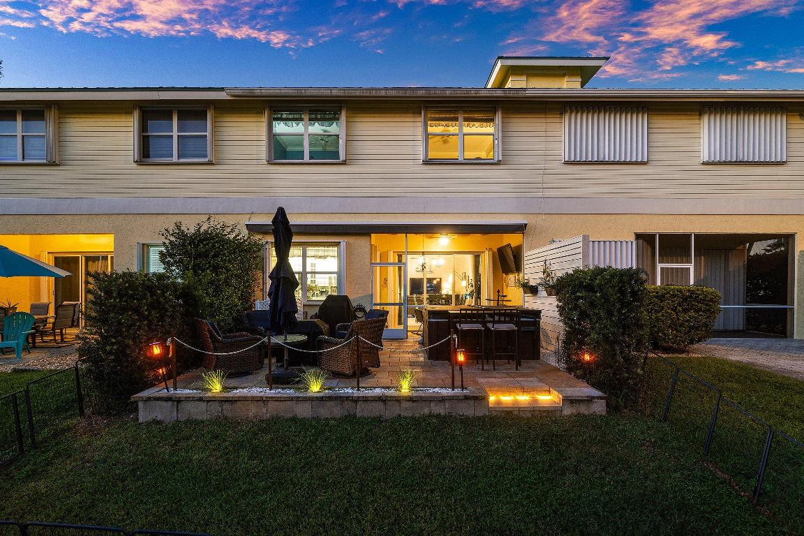 BAREFOOT COVE TOWNHOMES - Residential