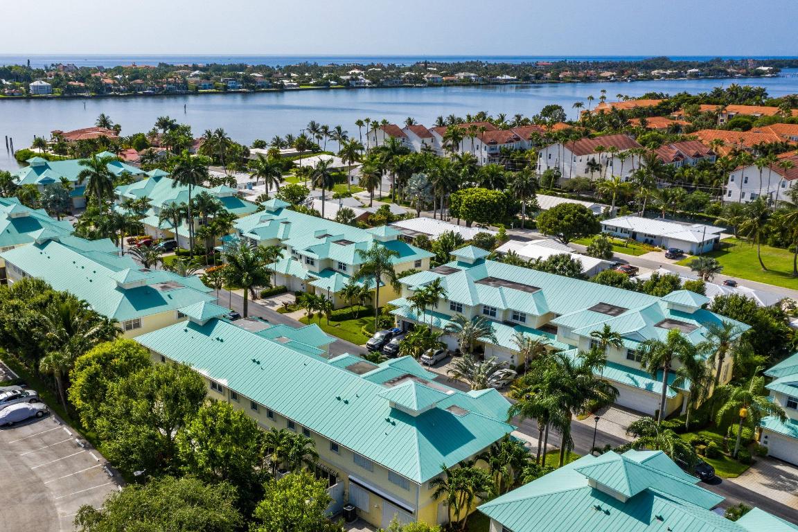 BAREFOOT COVE TOWNHOMES - Residential