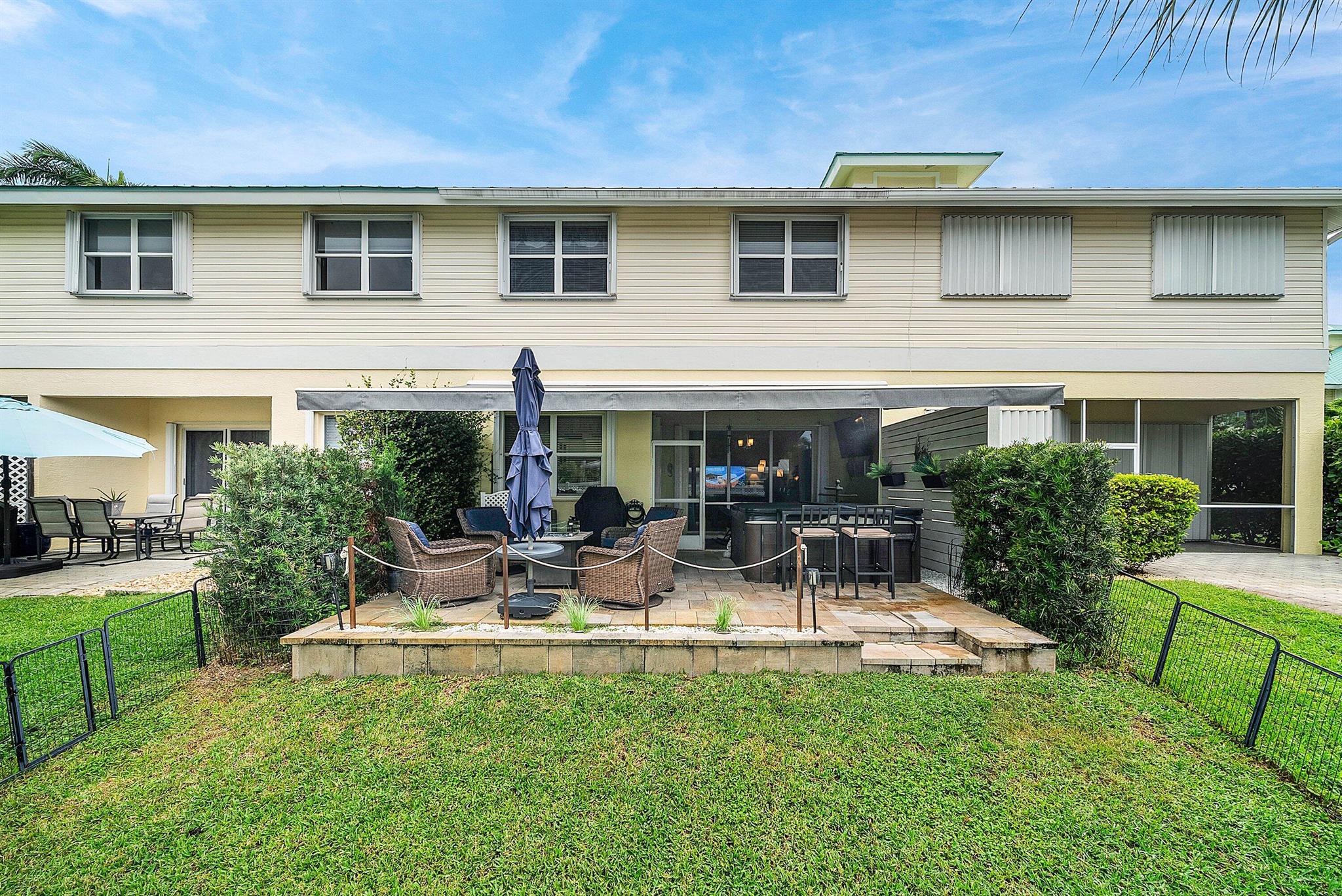 BAREFOOT COVE TOWNHOMES - Residential