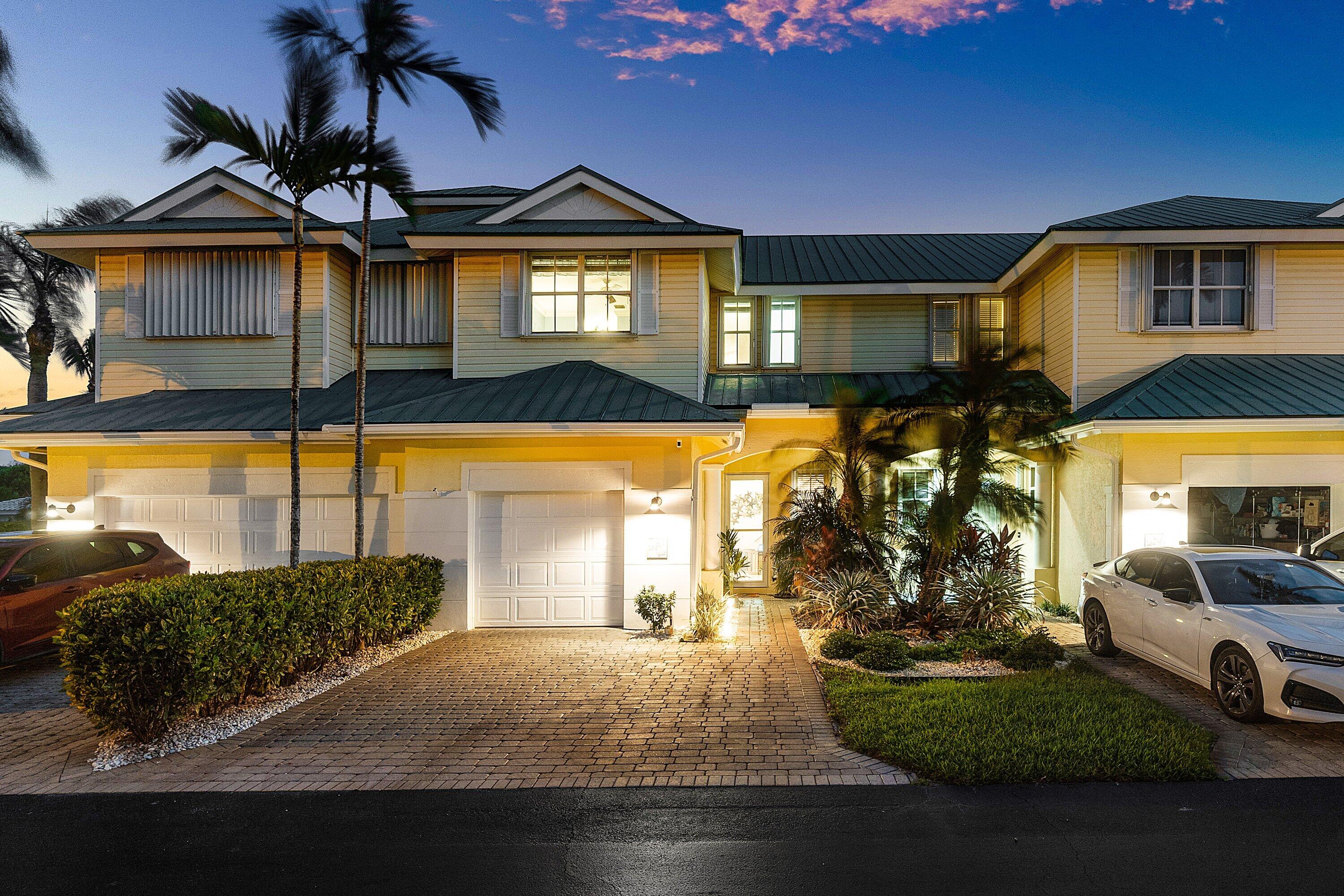 BAREFOOT COVE TOWNHOMES - Residential