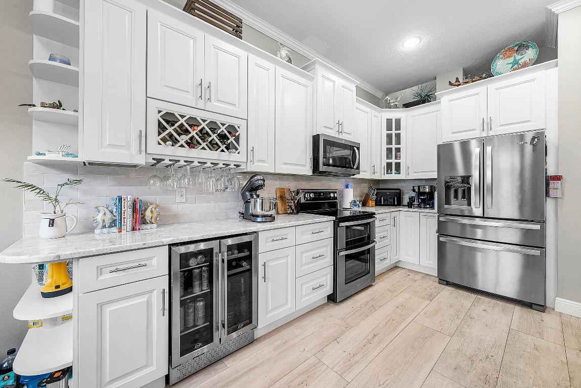 BAREFOOT COVE TOWNHOMES - Residential