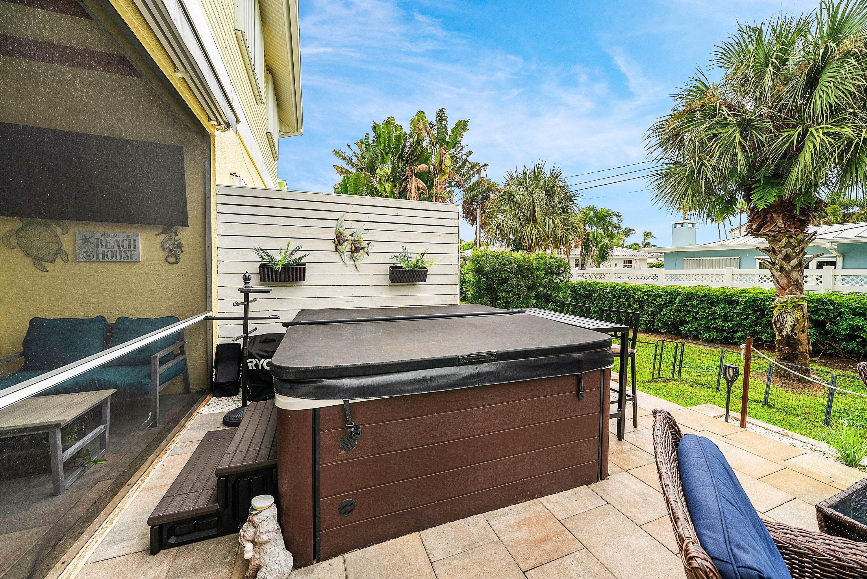 BAREFOOT COVE TOWNHOMES - Residential